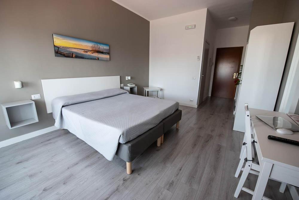 מטאפונטו Hotel Palatinum מראה חיצוני תמונה