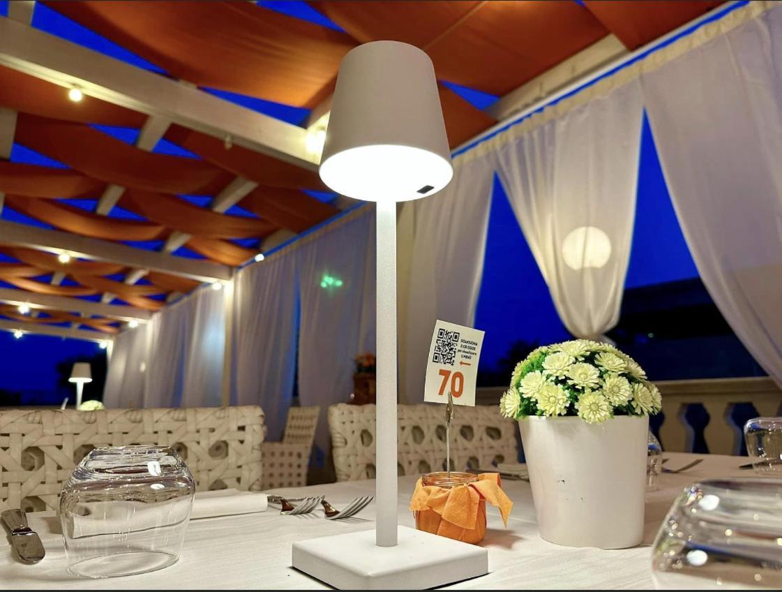 מטאפונטו Hotel Palatinum מראה חיצוני תמונה