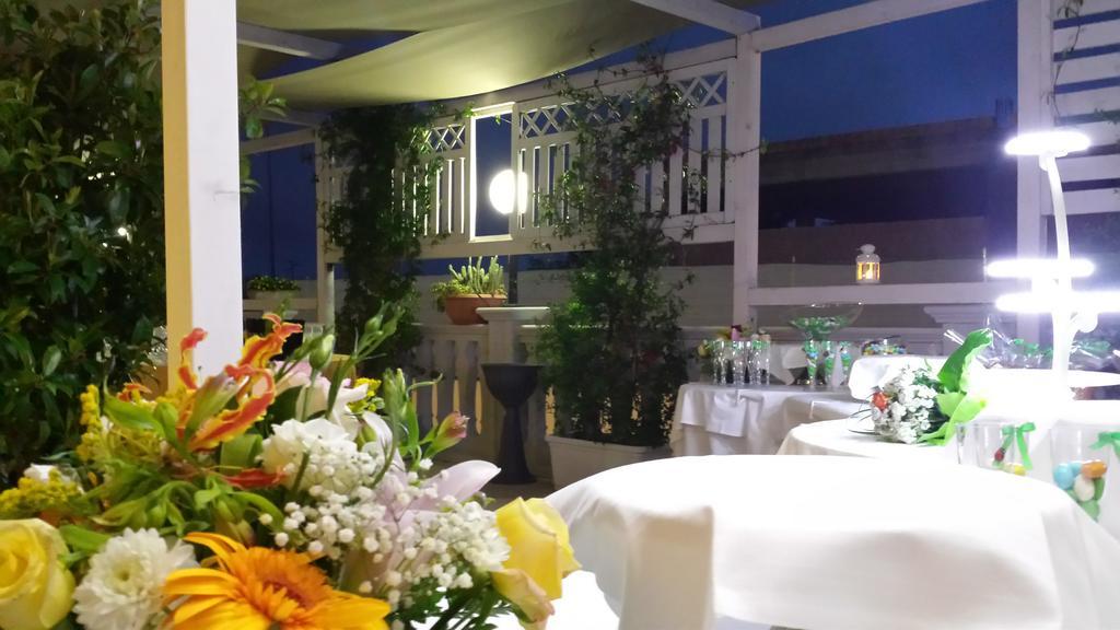 מטאפונטו Hotel Palatinum מראה חיצוני תמונה