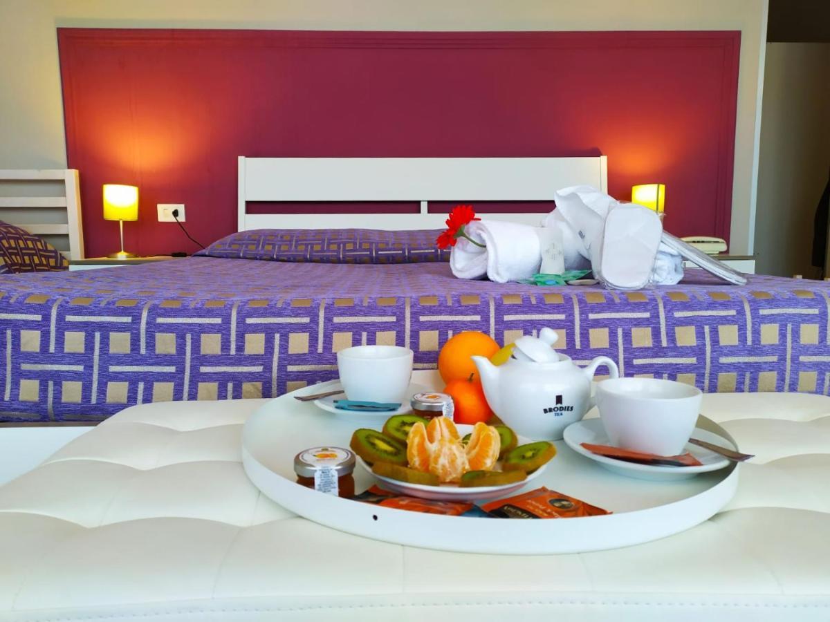 מטאפונטו Hotel Palatinum מראה חיצוני תמונה